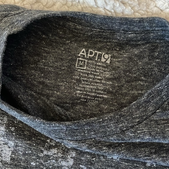 Real Tree T-shirt Lot. Size Medium. - Picture 6 of 9